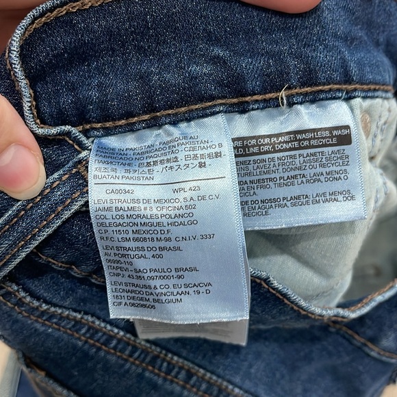 Levi’s Denim Cutoff Jean Shorts Size 32 - Picture 6 of 7